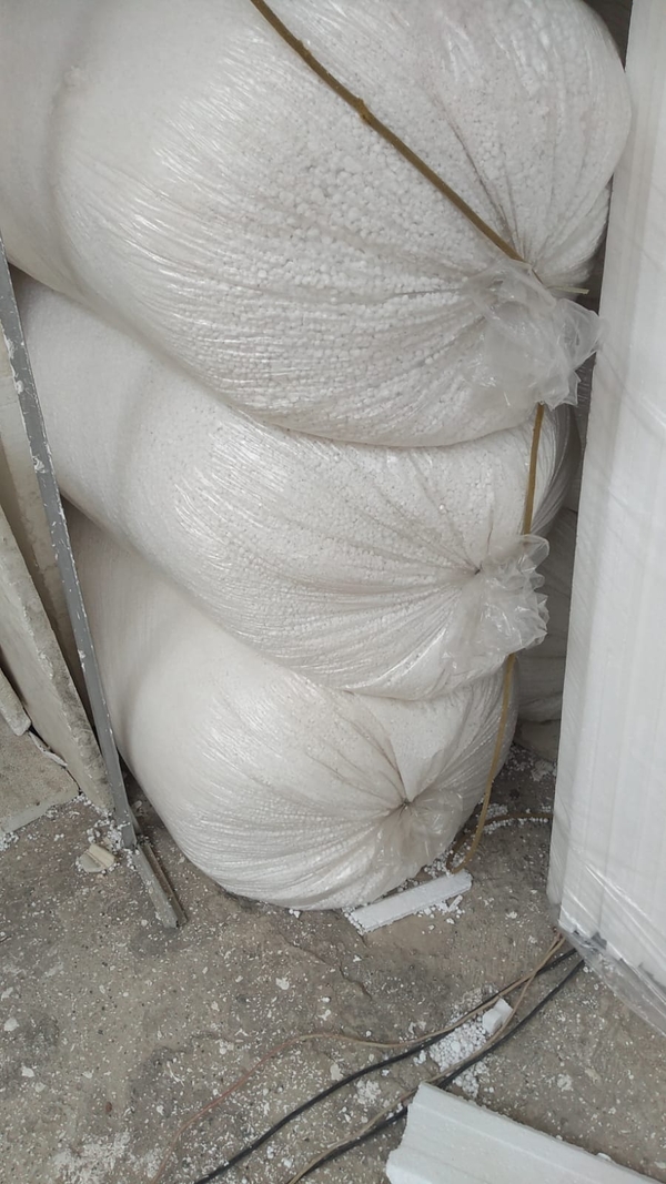 Pacote de Isopor em Flocos